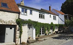 Westbury Cross House Bed & Breakfast